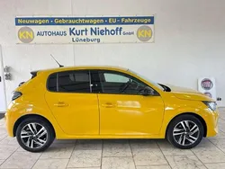 Fara gelb Gebraucht 2022 Peugeot 208 Allure Kleinwagen | 16.940 € (Fairer Preis)