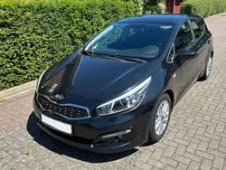 Schwarz Gebraucht 2017 Kia Ceed Attract Limousine | 10.999 € (Fairer Preis)