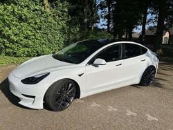 Weiß Gebraucht 2021 Tesla Model 3 Standard Range Plus Limousine | 24.900 € (Etwas zu teuer)