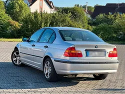 Grau Gebraucht 2004 BMW 318 Limousine | 1.500 € (Superpreis)