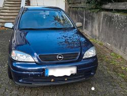 Blau Gebraucht 2002 Opel Astra Kleinwagen | 1.000 € (Fairer Preis)