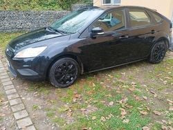 Schwarz Gebraucht 2010 Ford Focus Limousine | 3.000 € (Guter Preis)