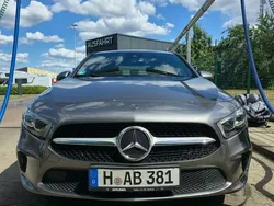 Grau Gebraucht 2020 Mercedes A200 Progressive Limousine | 19.500 € (Etwas zu teuer)
