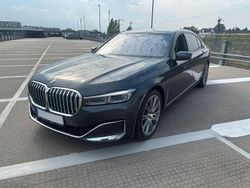 Grau Gebraucht 2019 BMW 745L Limousine | 54.900 €
