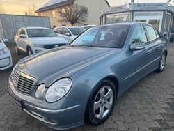 Grau Gebraucht 2006 Mercedes E320 Limousine | 2.299 €