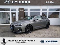 Grau Gebraucht 2018 Hyundai i30 Premium Limousine | 17.885 € (Fairer Preis)
