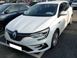 Weiß Gebraucht 2023 Renault Mégane IV Equilibre Limousine | 18.990 € (Guter Preis)