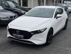 Weiß Gebraucht 2020 Mazda 3 Selection Limousine | 16.999 € (Fairer Preis)