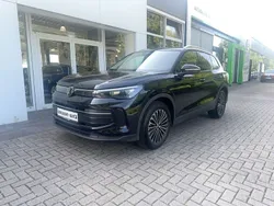 Schwarz Gebraucht 2024 VW Tiguan Life SUV | 36.990 € (Guter Preis)