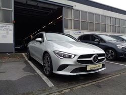 Silber Gebraucht 2022 Mercedes CLA200 Shooting Brake Kombi | 23.990 € (Fairer Preis)