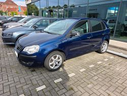 Blau Gebraucht 2006 VW Polo Trendline Kleinwagen | 5.555 € (Fairer Preis)