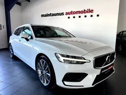 Weiß Gebraucht 2019 Volvo V60 Momentum Kombi | 26.450 € (Fairer Preis)