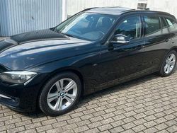 Schwarz Gebraucht 2014 BMW 320 Comfort Edition Kombi | 9.817 € (Fairer Preis)