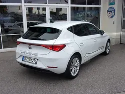 Glacial/nevada weiss metallic Gebraucht 2024 Seat Leon Style Limousine | 29.970 € (Fairer Preis)