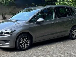 Grau Gebraucht 2016 VW Golf Sportsvan Allstar Van / Kleinbus | 13.300 € (Fairer Preis)