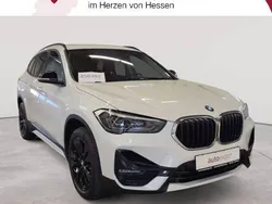 Mineralweiß metallic Gebraucht 2020 BMW X1 Sport Line SUV | 23.590 € (Guter Preis)