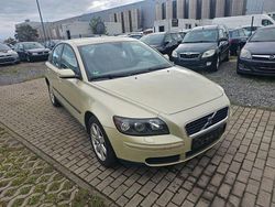 Gold Gebraucht 2005 Volvo S40 Momentum Limousine | 1.999 € (Superpreis)