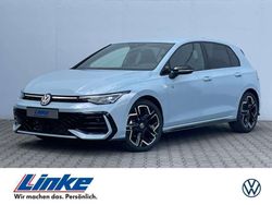 Crystal ice blue metallic Gebraucht 2025 VW Golf VIII R-line Limousine | 41.490 €