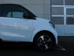 Weiß Gebraucht 2023 Smart ForTwo Electric Drive Cabrio | 16.500 € (Fairer Preis)