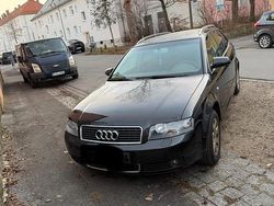 Schwarz Gebraucht 2004 Audi A4 Kombi | 699 € (Superpreis)