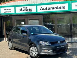 Grau Gebraucht 2015 VW Polo Comfortline Limousine | 6.499 € (Guter Preis)