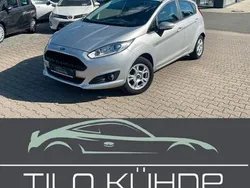 Silber Gebraucht 2017 Ford Fiesta Celebration Kleinwagen | 11.990 € (Guter Preis)