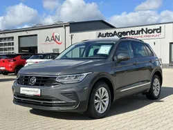 Delfingrau metallic Gebraucht 2022 VW Tiguan Life SUV | 27.450 € (Etwas zu teuer)