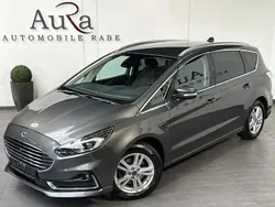 Grau Gebraucht 2022 Ford S-MAX Titanium Van / Kleinbus | 23.749 € (Fairer Preis)