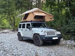 Weiß Gebraucht 2015 Jeep Wrangler Unlimited Sahara SUV | 34.000 €