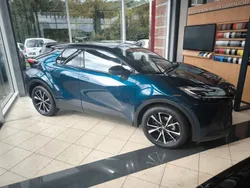 Dunkel türkisblau metallic/ da Neu 2024 Toyota C-HR Team SUV | 39.500 € (Teuer)