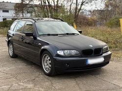Blau Gebraucht 2005 BMW 320 Sport Line Kombi | 999 € (Guter Preis)