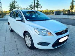Weiß Gebraucht 2010 Ford Focus Kombi | 2.990 € (Superpreis)