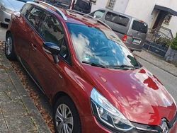 Rot Gebraucht 2017 Renault Clio IV LIMITED Kleinwagen | 6.400 € (Guter Preis)