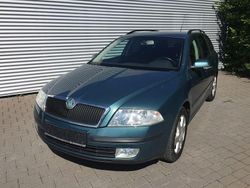 Grün Gebraucht 2007 Skoda Octavia Elegance Kombi | 1.990 € (Guter Preis)