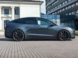 Schwarz Gebraucht 2016 Tesla Model X Performance SUV | 36.999 €