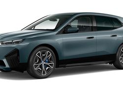 Blau Gebraucht 2024 BMW iX SUV | 59.677 € (Etwas zu teuer)