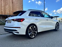 Weiß Gebraucht 2024 Audi A3 Sportback Sport Limousine | 34.700 € (Guter Preis)