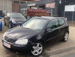 Schwarz Gebraucht 2004 VW Golf V Sportline Kleinwagen | 2.250 € (Fairer Preis)