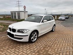 Weiß Gebraucht 2008 BMW 116 Kleinwagen | 3.490 €