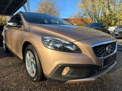 Braun Gebraucht 2015 Volvo V40 CC Kombi | 8.990 € (Guter Preis)