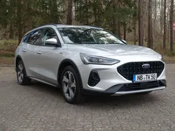 Silber Gebraucht 2023 Ford Focus Active X Limousine | 26.950 € (Fairer Preis)
