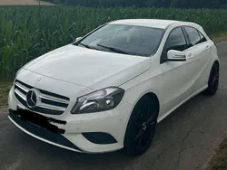 Weiß Gebraucht 2015 Mercedes A180 Style Limousine | 8.990 € (Superpreis)