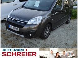 Braun metallic Gebraucht 2017 Citroën Berlingo XTR Van / Kleinbus | 18.996 €
