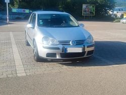 Silber Gebraucht 2005 VW Golf V Kleinwagen | 2.500 € (Etwas zu teuer)