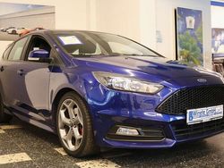 Indicblau metallic Gebraucht 2017 Ford Focus ST Kleinwagen | 9.990 € (Guter Preis)