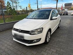 Weiß Gebraucht 2014 VW Polo Life Kleinwagen | 7.350 € (Fairer Preis)