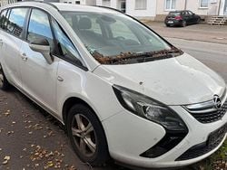 Weiß Gebraucht 2013 Opel Zafira Tourer Edition Van / Kleinbus | 2.500 € (Superpreis)