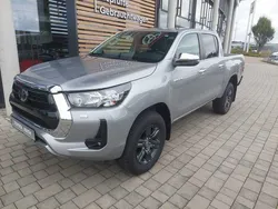 Silber Neu 2025 Toyota HiLux Comfort Abholung | 53.326 € (Guter Preis)