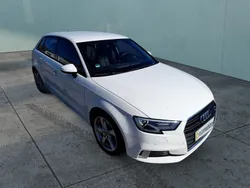 Weiß Gebraucht 2019 Audi A3 Sportback Sport Limousine | 21.188 € (Fairer Preis)