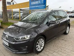 Grau Gebraucht 2015 VW Golf Sportsvan LOUNGE Van / Kleinbus | 11.549 € (Guter Preis)